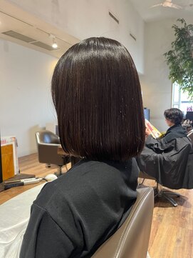 バルス(BLS) 【藤枝】まとまる艶ストレートボブ