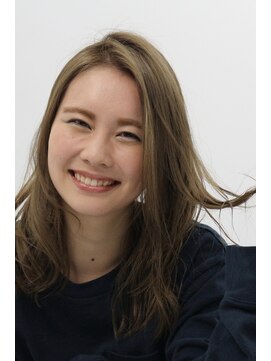 タクト(TACT) ふんわりベージュゆるかわカール☆