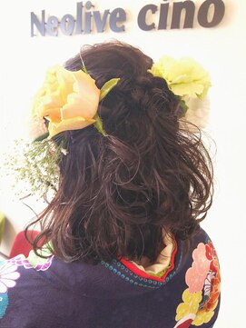 ネオリーブチノ 登戸店(Neolive cino) ヘアセット ハーフアップ ゆるふわカール