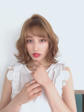 スピガ(SPIGA) ハイトーン×切りっぱなしボブ