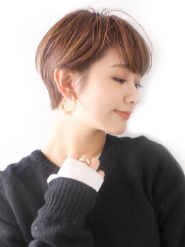 ロビー 表参道(ROBBY) 耳掛けマッシュショート／前髪あり／表参道／30代40代50代