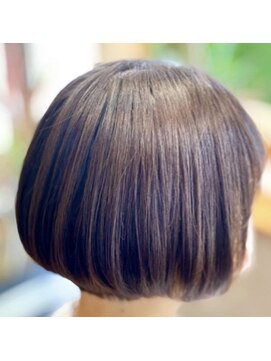 ココモ(cocomo) 丸みミニボブ