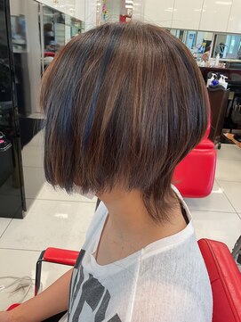 サロンドエイコ(EIKO) ショートウルフ