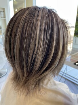 アントワープヘアー(Antwerp hair) バレイヤージュ/ハイライト/ボブカット