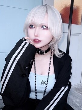 ドットハリス(.Hallis) ホワイトカラー/ハイトーン/ウルフカット/髪質改善