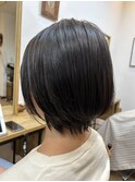 後ろはハネを防げるような長さで扱いやすく!