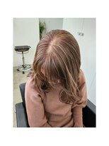 ハクア(HAKUA)&nbsp;#脱白髪カラー#白髪ぼかし#脱白髪ハイライト#レイヤースタイル