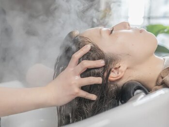 ルーツ バイ リズム(root by r-ism)の写真/マイクロスコープで徹底分析！抜け毛ケア、白髪予防を叶える内側からの美髪ケア◎ボリューム＆艶感アップ！