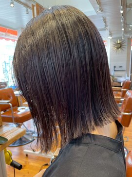 DAMANI 表参道 髪質改善/ヘッドスパ/ハイライト/白髪染め/白髪ぼかし/縮毛矯正 似合わせカット/ミディアムレイヤーカット[表参道駅]