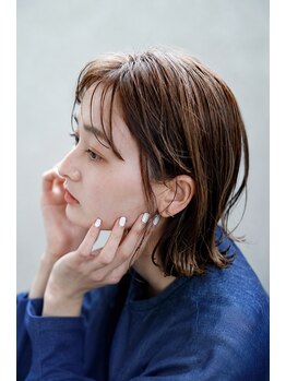 ラ ペ(LAPAIX)の写真/《グレイヘアを楽しむご提案♪》明るい白髪染め・白髪ぼかしハイライトでイメージチェンジ可能です!