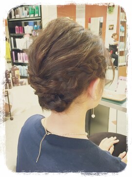 エイムコーゾー美容室(AiM KOZO) 編み込みアレンジ