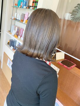 if ベージュ×切りっぱなしボブ/外はねボブ