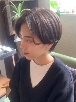 美容室 ヒトワ(hitowa)の写真/【HPB AWARD 2025 BEST SALON 注目サロン選出】骨格や髪質に合わせたカットで、360°美しいシルエットに♪