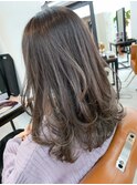 ［Re Charme/近藤恭輔］ミディアムレイヤースタイル