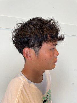 ビーワールド(B WORLD) マッシュパーマ【デザインカラー/髪質改善】