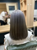 ヘアサロンアンドヘアメイクディー(hair salon hair make D)&nbsp;仙台D　大人ボブハイトーンアッシュホワイトシルバーstyle
