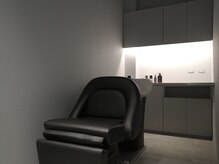 ビーヒアナウ 金沢県庁店(BE HERE NOW)の雰囲気（シャンプーブースも半個室。落ち着く空間でゆったり髪と頭皮ケア）