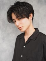 マノ 千歳烏山(MaNO)&nbsp;センターパートアップバングツーブロックメンズスパイラルパーマ