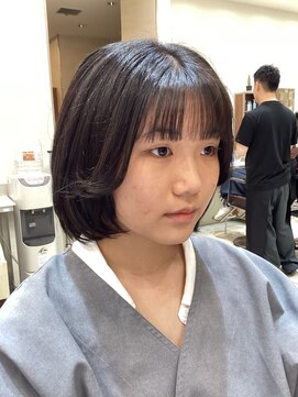 ピークアブー アヴェダ アトレ恵比寿(PEEK-A-BOO AVEDA) 前上がりレイヤーボブ