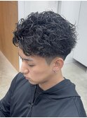天神大名スパイキーパーマメンズカットガイルヘア30代短髪波巻き