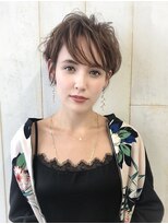 ロット 横浜(lot)&nbsp;ナチュラルショート×レイヤーカット×ミルクブラウン横浜駅