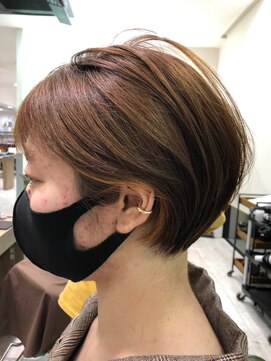 ヘアーアンドビューティー ザ ビー(Hair & Beauty the B) 丸みが上品なオトナレディショート