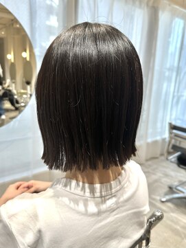 ストレータ バイ マリオ(Strata by mario) 〈宮本〉ばっさり☆ぱつっとボブ