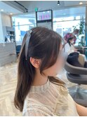 結んでも下ろしても可愛い顔まわり