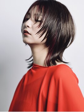 ゼン(ZEEN) ピンクのインナーカラー&ミディアムウルフ  #ZEEN pono