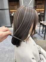 トリニティ 本厚木(trinity)&nbsp;コントラストハイライト細めグレージュまとまりミディアム