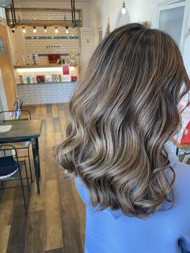 ソンリエ 青竹店(SONRiE) ブラウンベージュバレイヤージュ