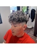 波巻きスパイラルパーマメンズマッシュパーマツイストパーマ