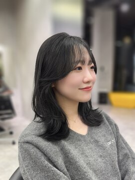 ブロウ ネックス ザ サロン 表参道(VLOW nex the salon) ミディアムレイヤー くびれヘア 韓国ヘア 掛札