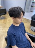 スーツ短髪ツーブロック束感黒髪シークレットパーマ流行