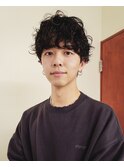 抜け感と跳ね感のあるメンズスパイラルパーマ