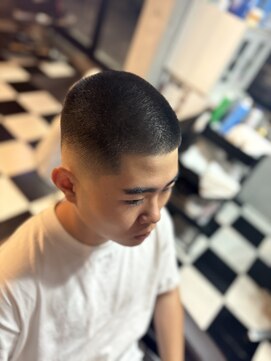 バッドバーバー 沖縄那覇(BADBARBER NAHA) ボウズフェード/Buzzcutskinfade