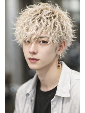 ヘアールーム アート(hair room a to by NYNY) カールミックスパーマ×ホワイトブロンド