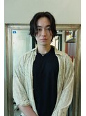ルーズなパーマで自然なこなれ感