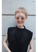 大人のハイトーンショートヘア