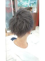 ルクール 喜多町店(Le Coeur)&nbsp;ツーブロック×束感ショート/シルバーアッシュ◎20代30代40代
