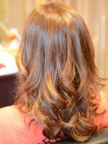 たかはし美容室&nbsp;エアリーなカールで“ふわさら”