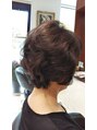 カぺリベラ テラス Capelli bella TERRACE トップのボリュームをクセを活かし手軽に出来るショートスタイル