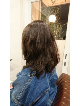 ヘアーアンドアイラッシュ チェイン(HAIR&EYELASH CHAIN) ゆるふわカールで”抜け感”のある今風パーマ