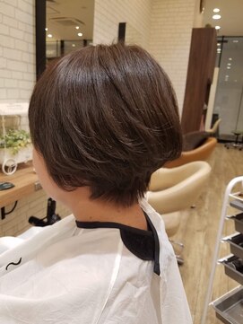 グランルッソ 岡山駅前(GRAN LUSSO) ひし形シルエット×ショートボブ