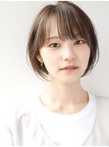 大人可愛い20代30代40代小顔ワンサイドショートボブ丸み前下がり