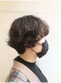 柔らかい動きがおしゃれなショートパーマスタイル