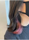 ゆるふわカール外ハネ耳かけ小顔インナーカラーパープルレッド
