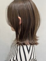 ムイ(muy)&nbsp;ぱつっとミディアムヘア