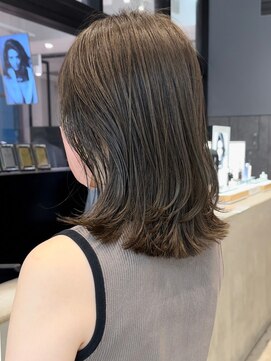 アイティー バイ アルバム 中野店(IT by ALBUM) オリーブミディ_斜めバンググレージュカラー_ba460071