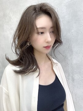 シティ(CITY) アッシュグレージュ×伸ばしかけミディアム【平山晶也】